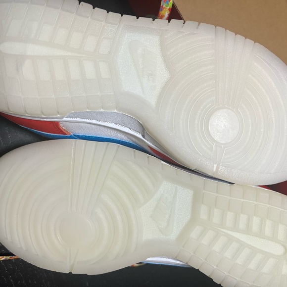 NWT Nike Dunk Low QS “Fruity Pebbles”. M4, W5.5 Brand new, verified authentic - Picture 3 of 5